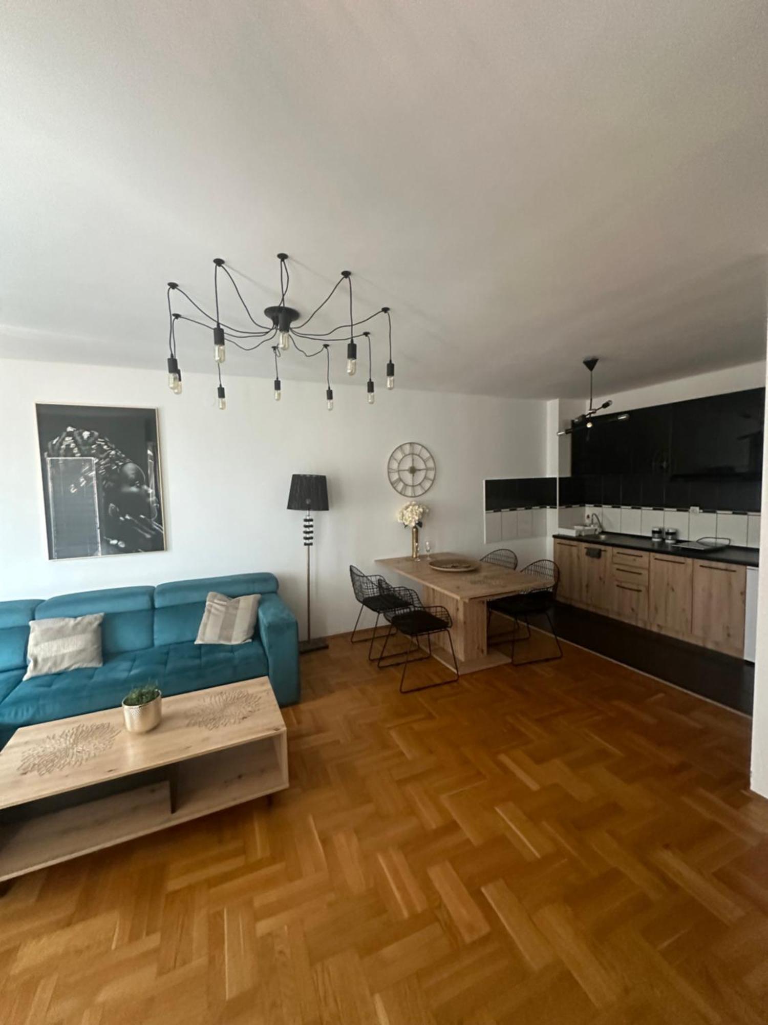 דירות Lux Stan Na Dan Požarevac מראה חיצוני תמונה